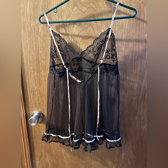 Victoria’s Secret Lace Flyaway Babydoll - Picture 3 of 3